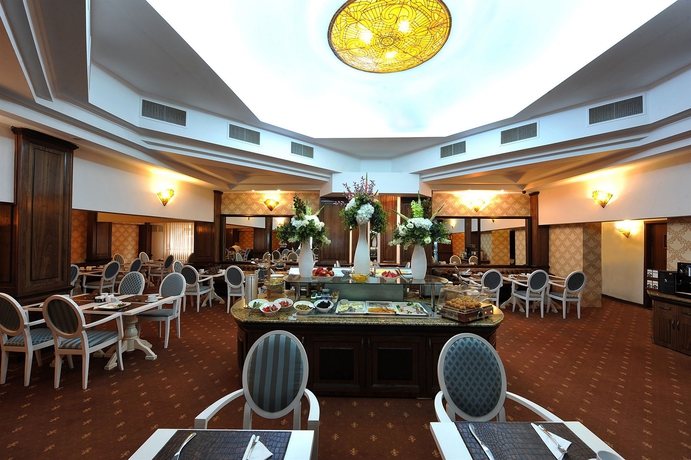 Imagen del bar/restaurante del Hotel Crystal Palace, Bucarest. Foto 5