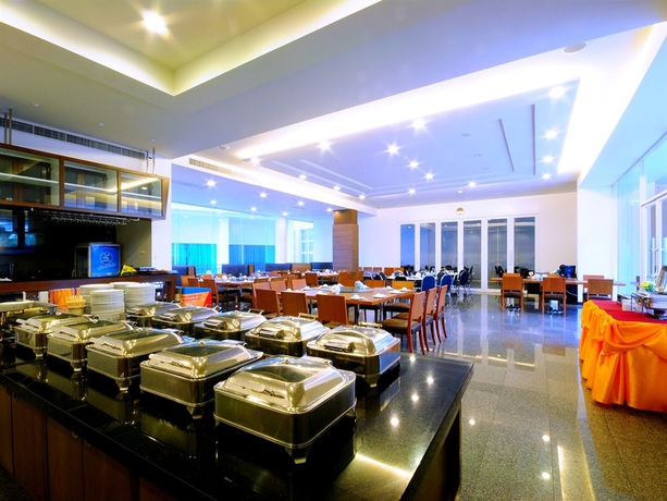 Imagen del bar/restaurante del Hotel Crystal Palace Luxury. Foto 3