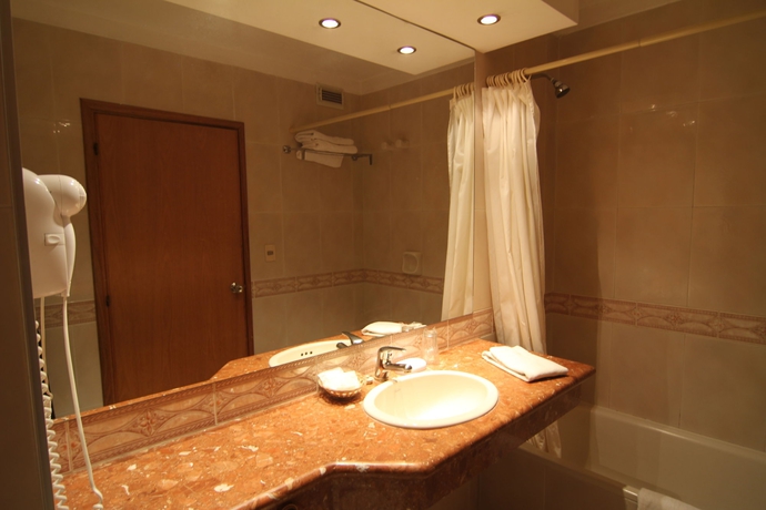 Imagen de la habitación del Hotel Crystal Palace, Montevideo. Foto 5