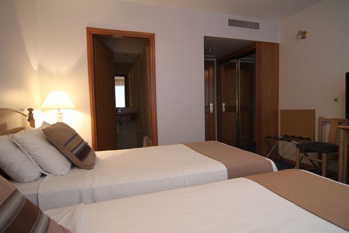 Imagen de la habitación del Hotel Crystal Palace, Montevideo. Foto 7