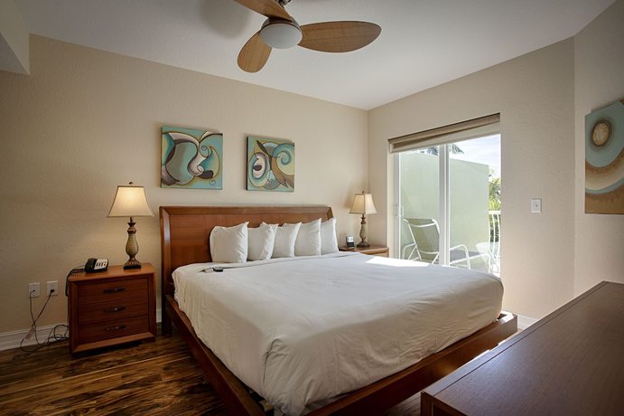 Imagen de la habitación del Hotel Crystal Palms Beach Resort. Foto 17