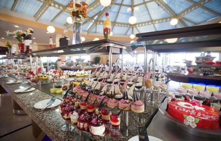 Imagen del bar/restaurante del Hotel Crystal Paraiso Verde. Foto 3