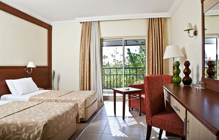 Imagen de la habitación del Hotel Crystal Paraiso Verde. Foto 7