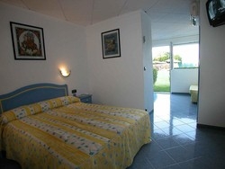 Imagen de la habitación del Hotel Crystal Park. Foto 3