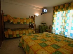 Imagen de la habitación del Hotel Crystal Park. Foto 5