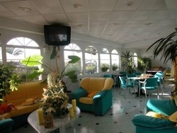 Imagen de los interiores del Hotel Crystal Park. Foto 8