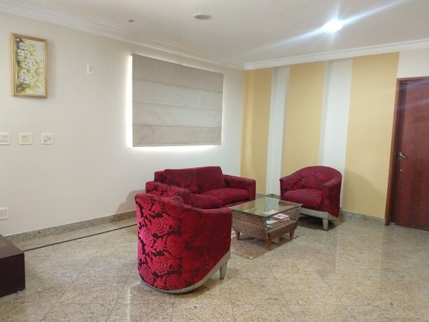 Imagen general del Hotel Crystal Plaza Marista, Goiania. Foto 3