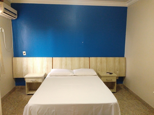 Imagen general del Hotel Crystal Plaza Marista, Goiania. Foto 8