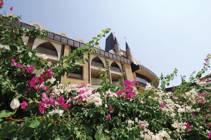 Imagen de los exteriores del Hotel Crystal Prestige. Foto 7