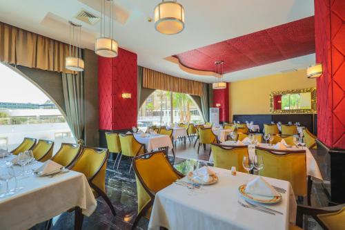 Imagen del bar/restaurante del Hotel Crystal Prestige Pearl Collection. Foto 4