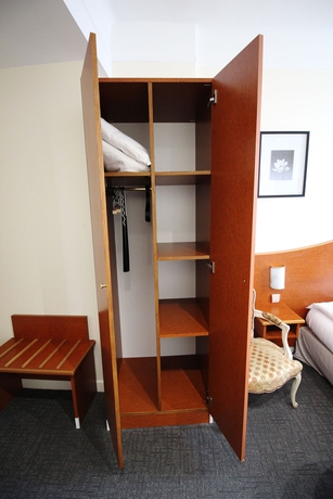 Imagen de la habitación del Hotel Crystal, Reims. Foto 9