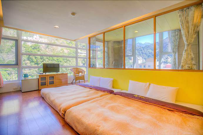 Imagen de la habitación del Hotel Crystal, Ren'ai. Foto 12
