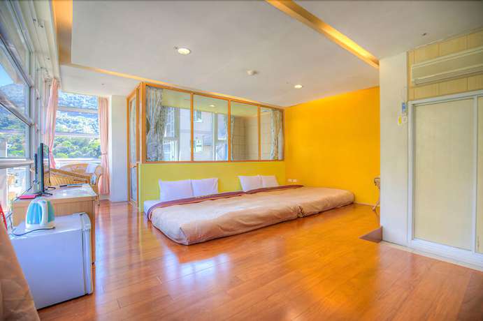 Imagen de la habitación del Hotel Crystal, Ren'ai. Foto 17