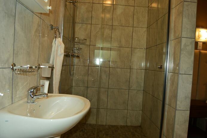 Imagen general del Hotel Crystal Rose Lodge. Foto 9