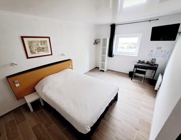 Imagen de la habitación del Hotel Crystal Saint Denis Basilique. Foto 17