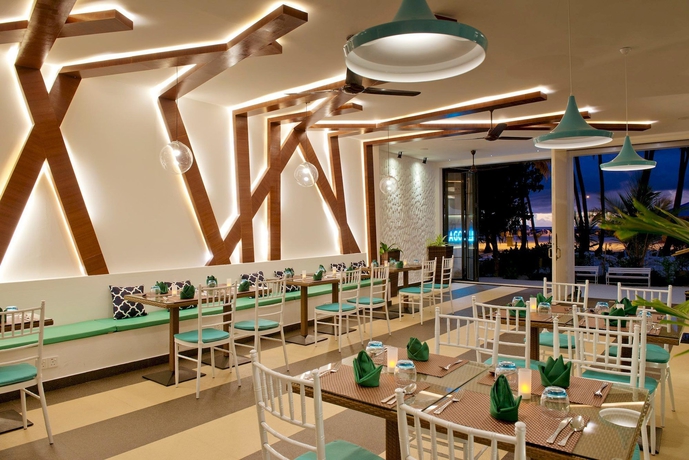 Imagen del bar/restaurante del Hotel Crystal Sands. Foto 9