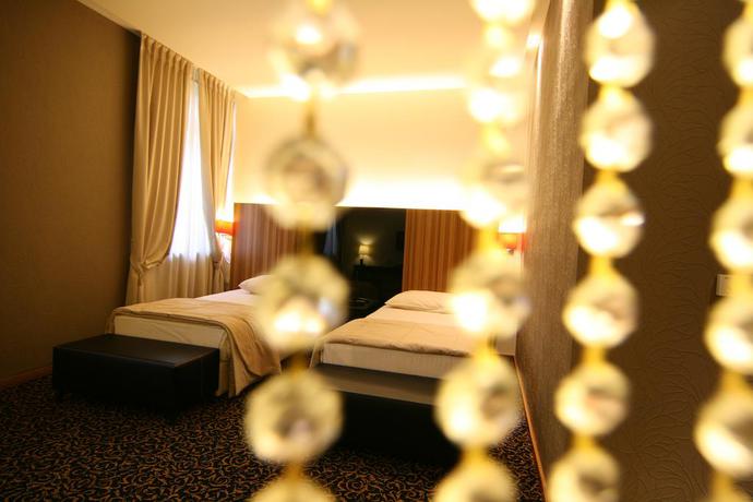 Imagen de la habitación del Hotel Crystal, Sarajevo. Foto 6
