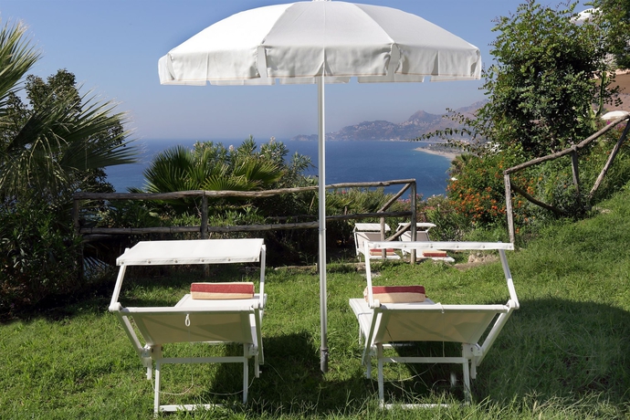 Imagen de los exteriores del Hotel Crystal Sea. Foto 5