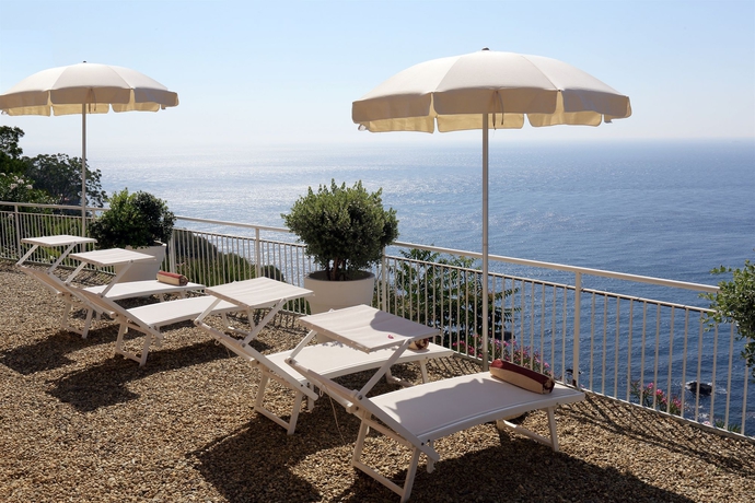 Imagen general del Hotel Crystal Sea. Foto 4