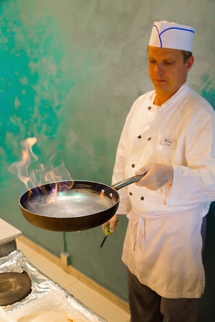 Imagen del bar/restaurante del Hotel Crystal Springs Beach. Foto 3