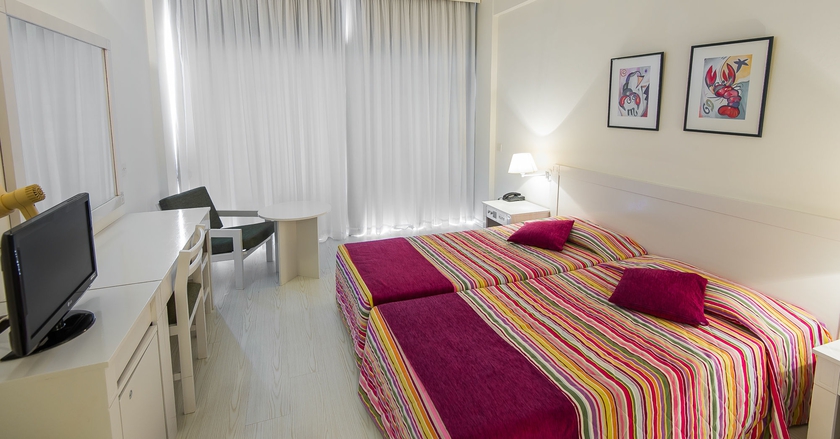 Imagen general del Hotel Crystal Springs Beach. Foto 2