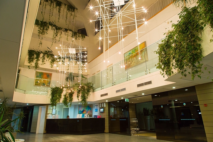 Imagen de los interiores del Hotel Crystal Springs Beach. Foto 16