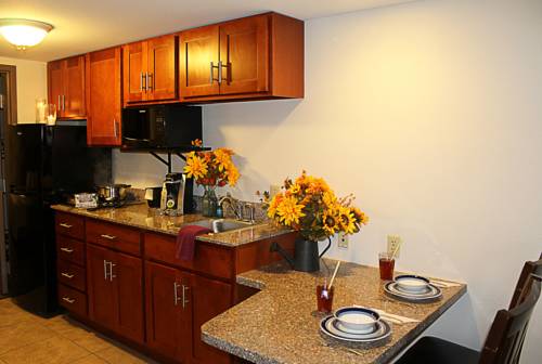 Imagen de la habitación del Hotel Crystal Springs Inn and Suites. Foto 2