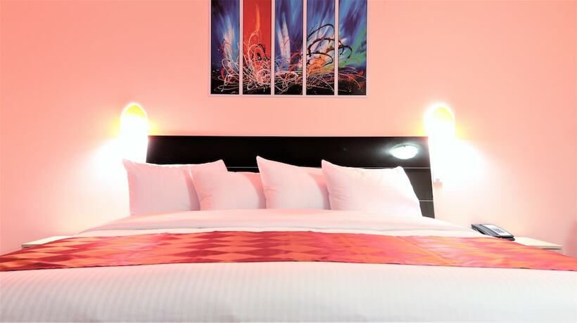 Imagen general del Hotel Crystal Star Inn Edmonton Airport. Foto 3
