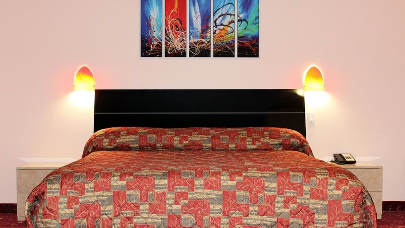 Imagen general del Hotel Crystal Star Inn Edmonton Airport. Foto 5