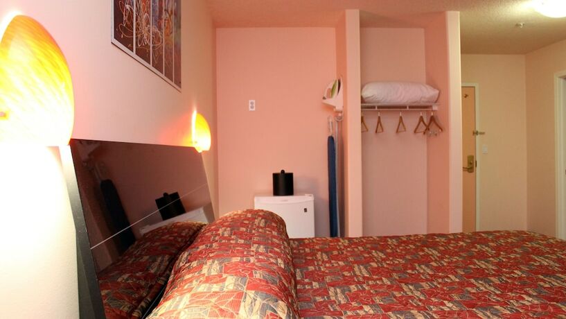 Imagen general del Hotel Crystal Star Inn Edmonton Airport. Foto 12