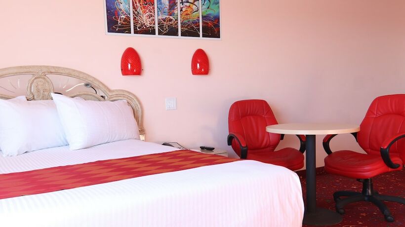 Imagen de la habitación del Hotel Crystal Star Inn Edmonton Airport. Foto 20