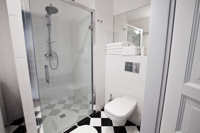 Imagen de la habitación del Hotel Crystal Suites Chez Helena. Foto 7