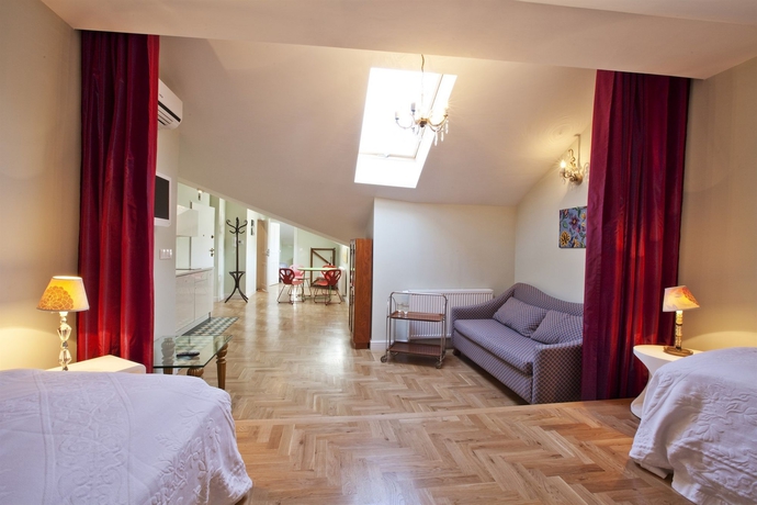 Imagen de la habitación del Hotel Crystal Suites Chez Helena. Foto 8