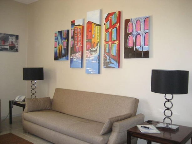 Imagen de la habitación del Hotel Crystal Suites. Foto 16