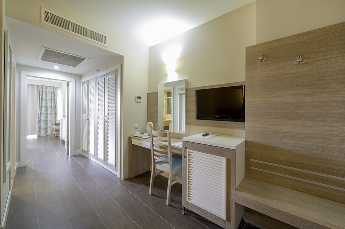 Imagen de la habitación del Hotel Crystal Sunrise Queen Luxury Resort and Spa - All Inclusive. Foto 8