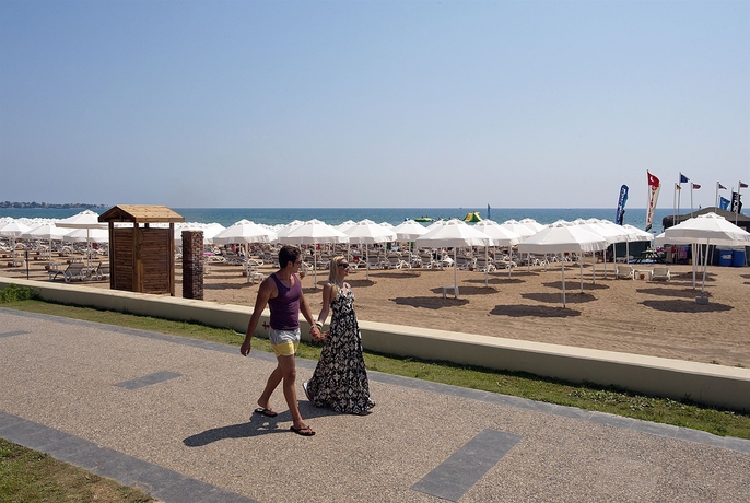 Imagen de los exteriores del Hotel Crystal Sunset. Foto 8