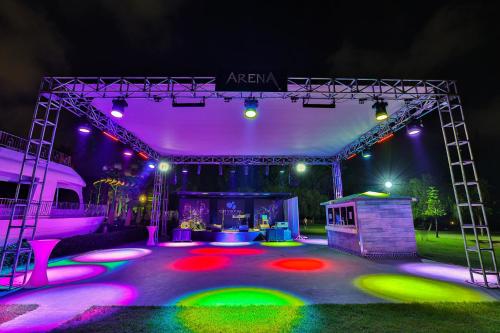 Imagen de los exteriores del Hotel Crystal Sunset Pearl Collection. Foto 9