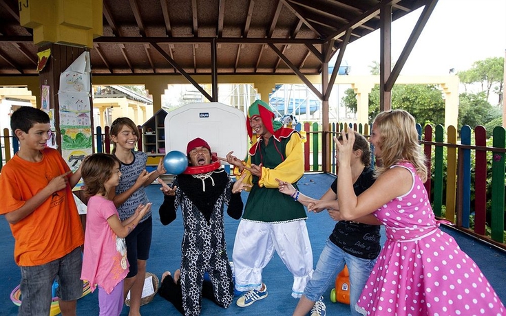 Imagen de los exteriores del Hotel Crystal Tat Beach. Foto 15