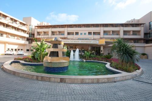 Imagen de los exteriores del Hotel Crystal Tat Beach Pearl Collection. Foto 8