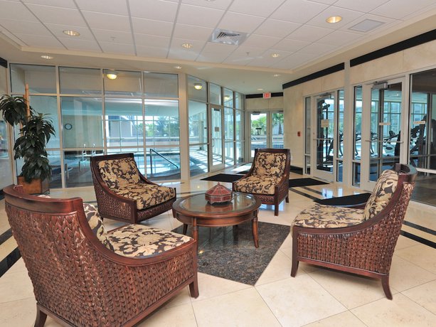 Imagen de los interiores del Hotel Crystal Tower Condominiums By Wyndham Vacation Rentals. Foto 12
