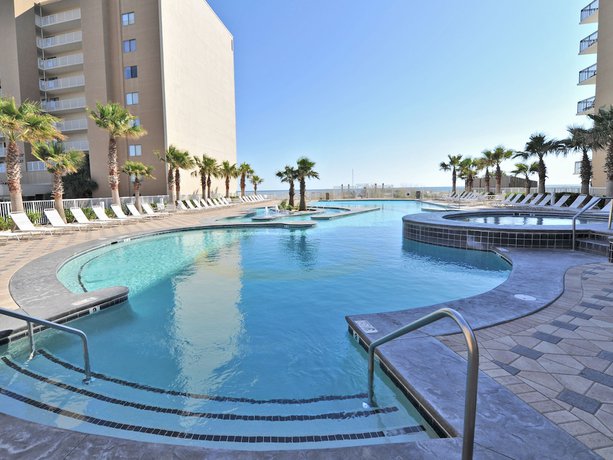Imagen de la piscina del Hotel Crystal Tower Condominiums By Wyndham Vacation Rentals. Foto 20