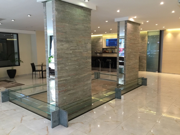 Imagen de los interiores del Hotel Crystal Tower. Foto 16