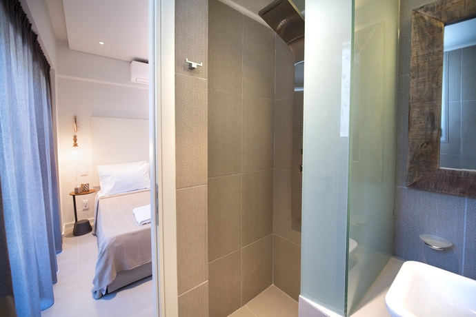 Imagen de la habitación del Hotel Crystal Waters. Foto 4