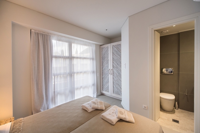 Imagen de la habitación del Hotel Crystal Waters. Foto 10