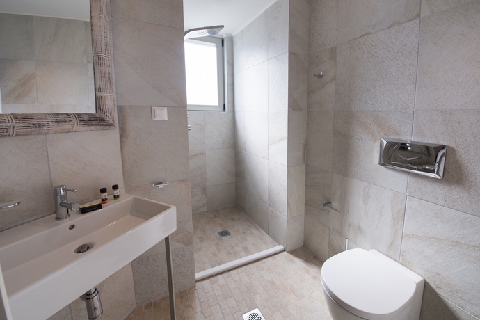 Imagen de la habitación del Hotel Crystal Waters. Foto 16