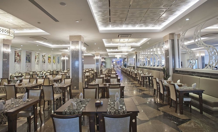 Imagen del bar/restaurante del Hotel Crystal Waterworld. Foto 7