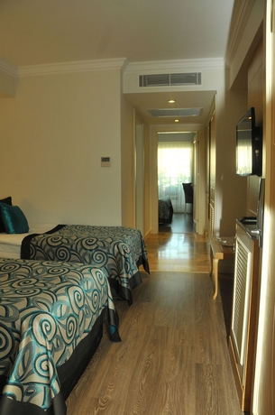 Imagen de la habitación del Hotel Crystal Waterworld. Foto 11