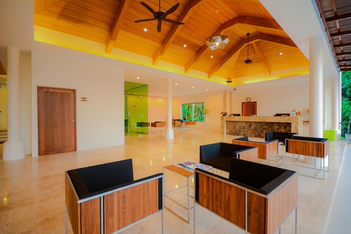 Imagen de los interiores del Hotel Crystal Wild Resort Panwa Phuket. Foto 19