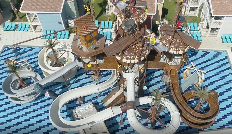 Imagen de la piscina del Hotel Crystal World of Colours. Foto 19