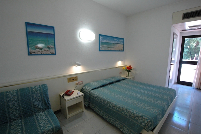 Imagen de la habitación del Hotel Crystal and Residence. Foto 8